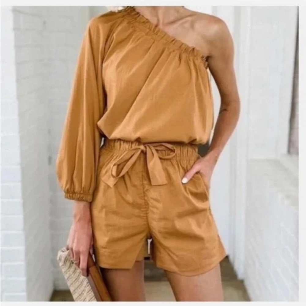 Evereve‎ Shane Orange One Shoulder Relaxed Fit Puff Sleeve Blouse Size XS
